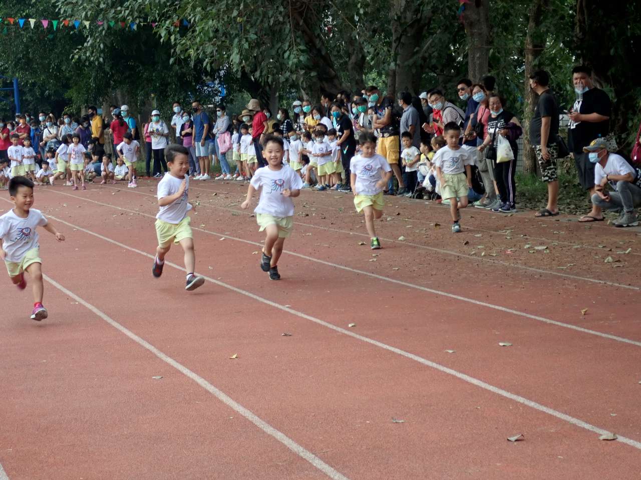 PB270223-1280