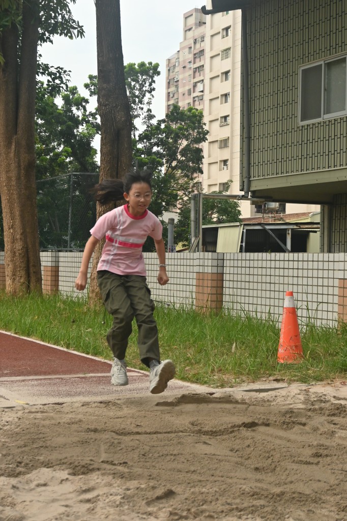 b03_012.jpg
