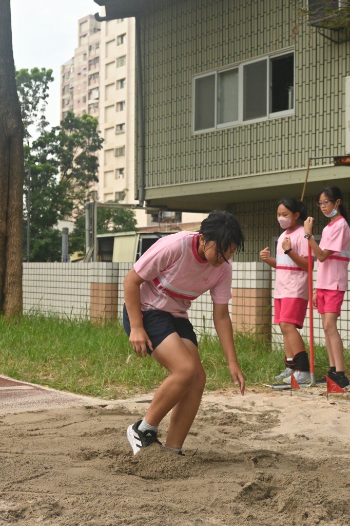 b03_017.jpg