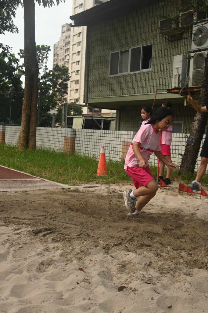b03_041.jpg