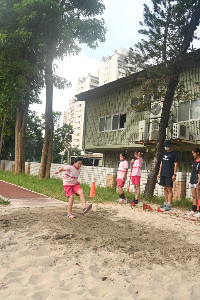 b03_042.jpg