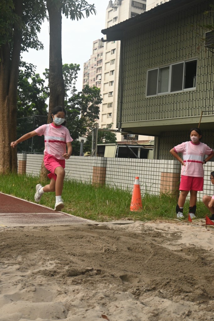 b03_043.jpg