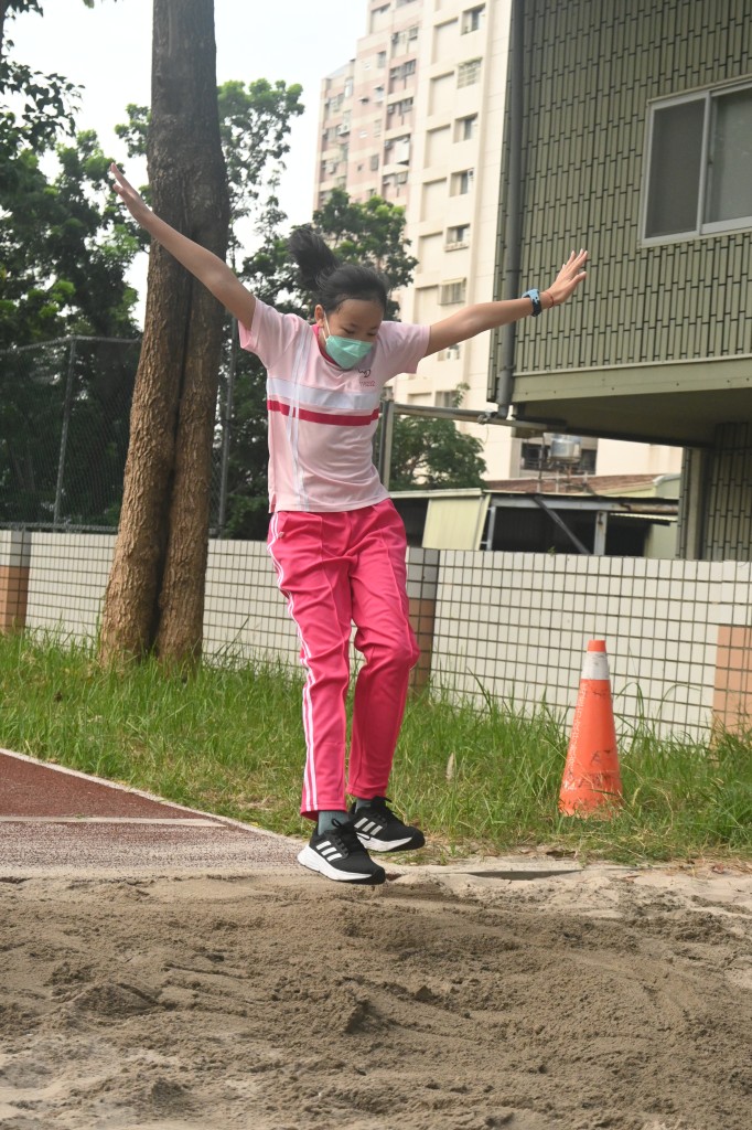 b03_066.jpg