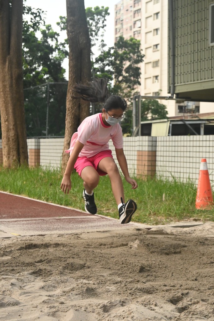 b03_067.jpg