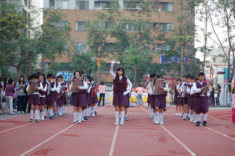 010.JPG