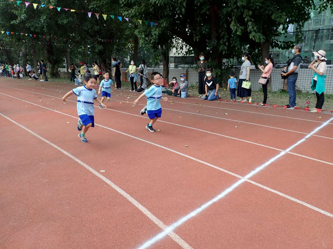 PB270238-1280