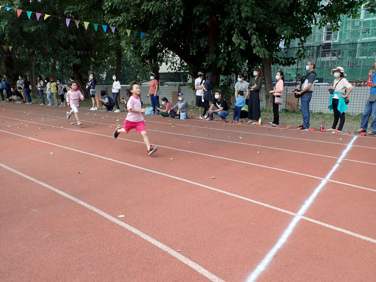 PB270248-1280