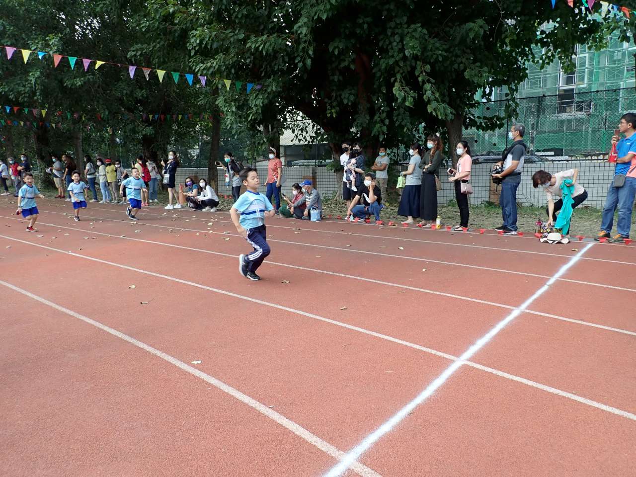 PB270249-1280