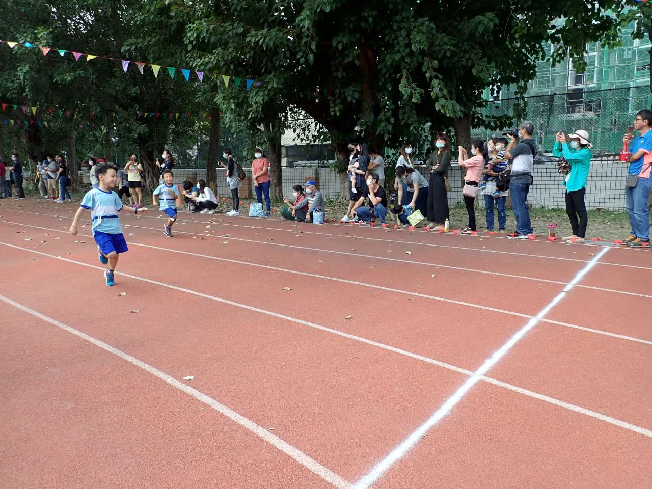 PB270251-1280