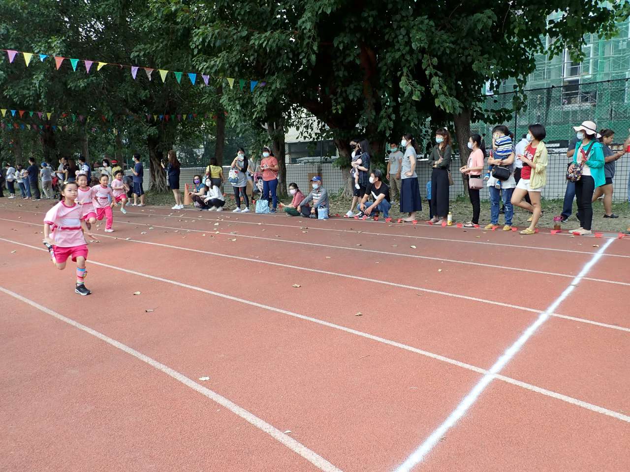 PB270253-1280