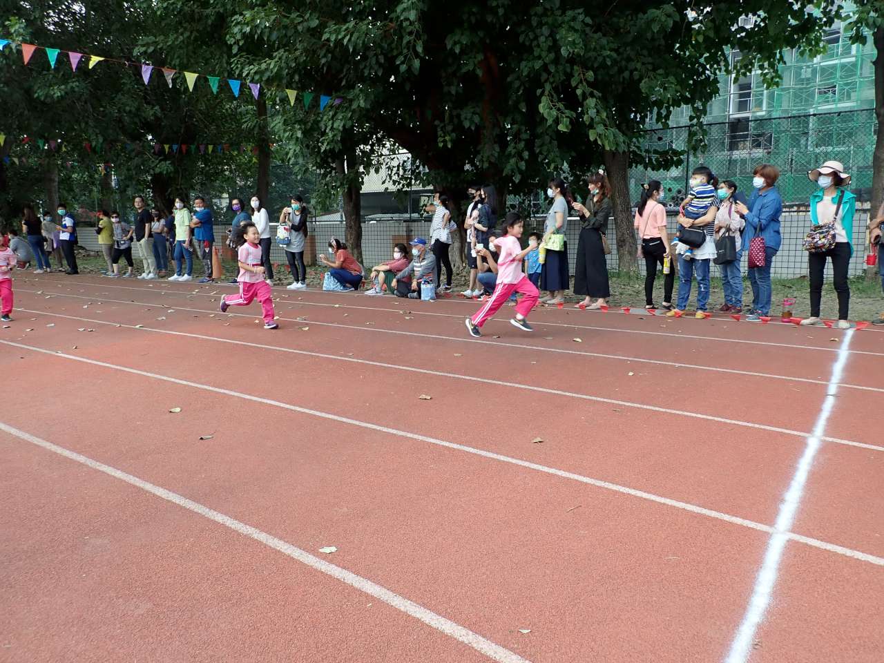 PB270260-1280