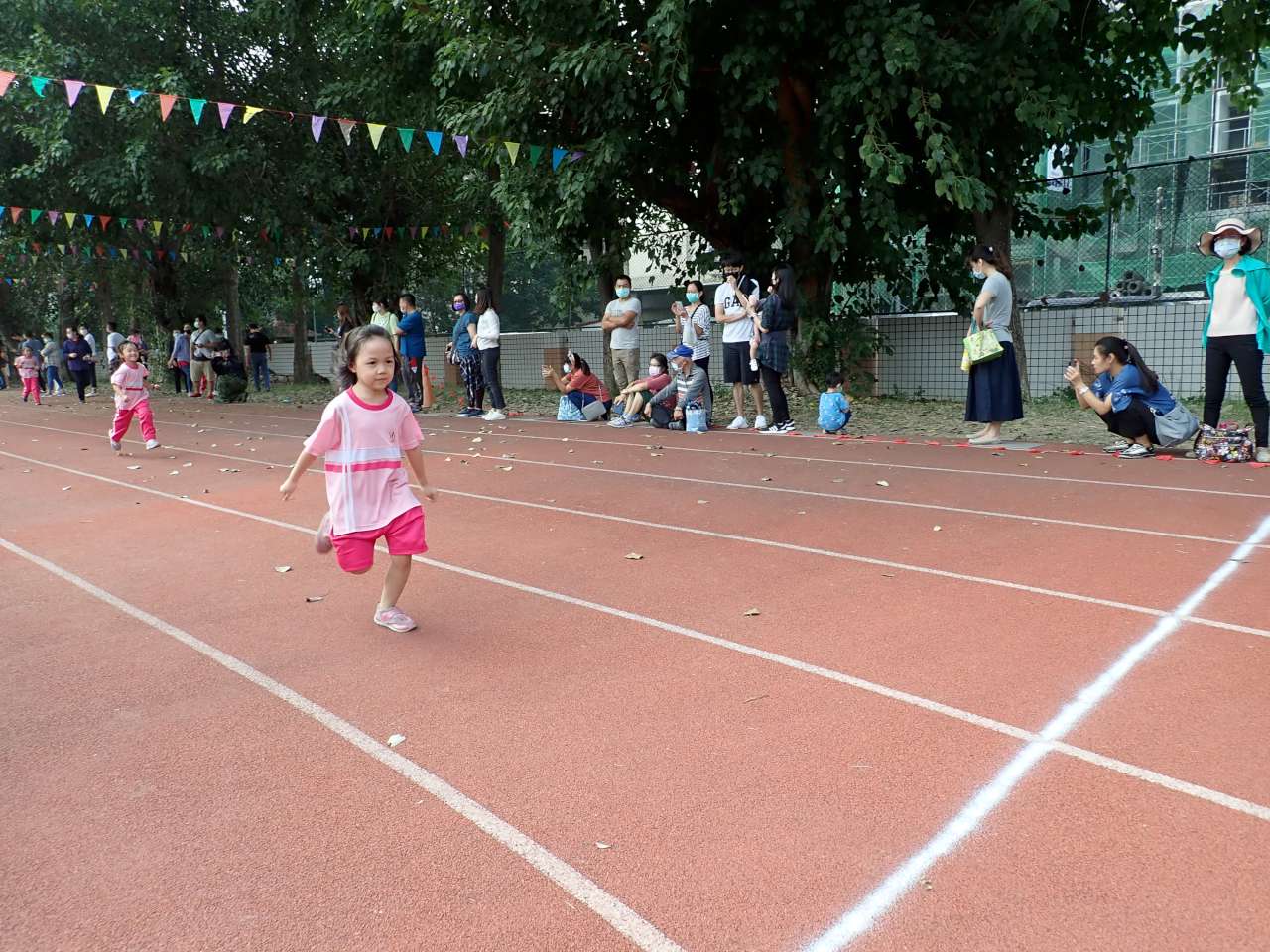 PB270274-1280