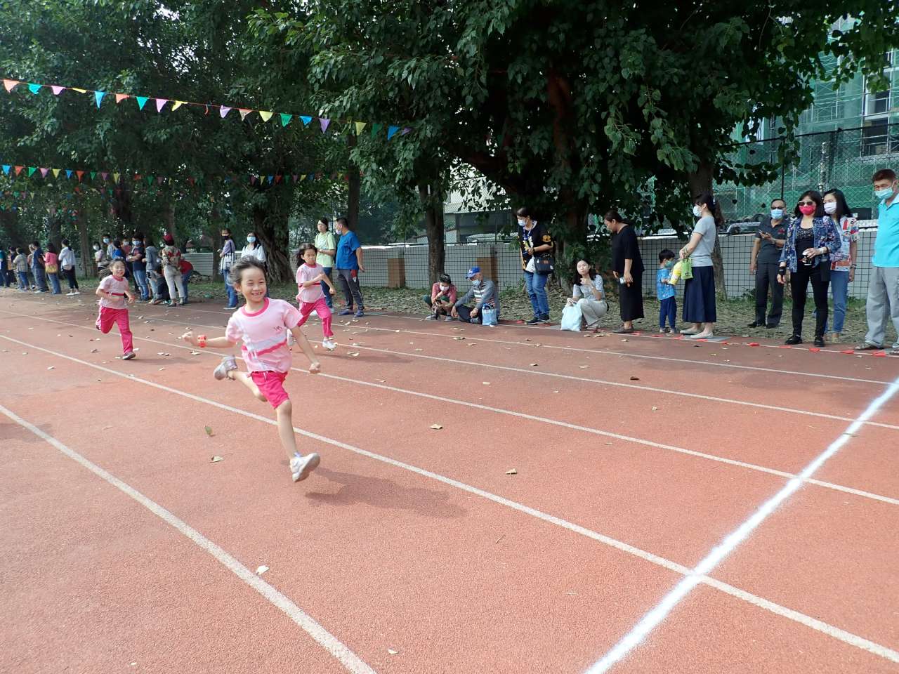 PB270295-1280