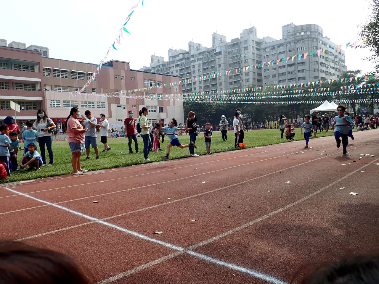 PB270321-1280