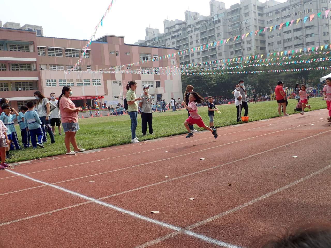 PB270323-1280