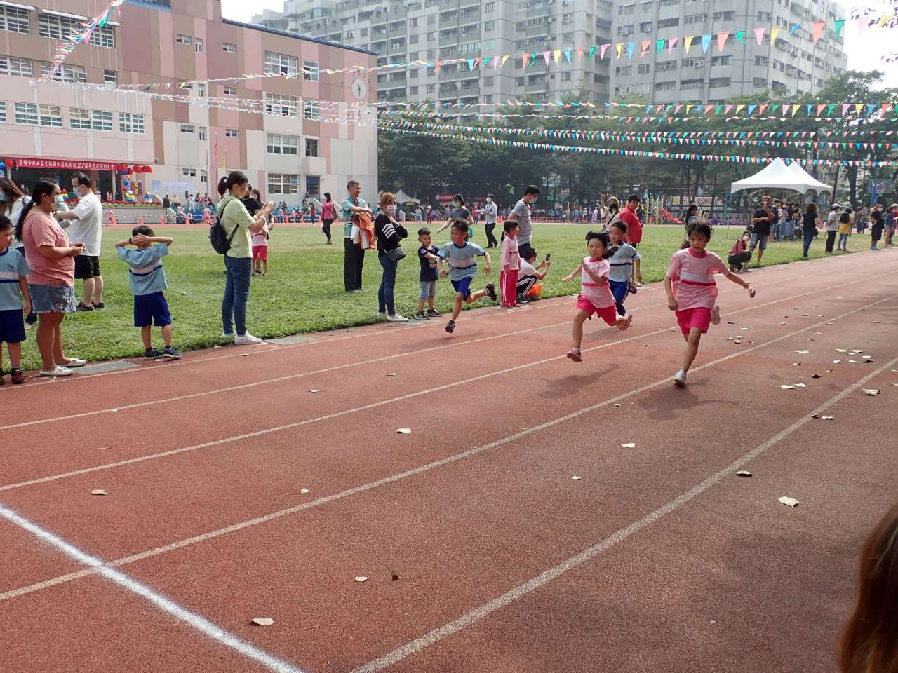 PB270326-1280