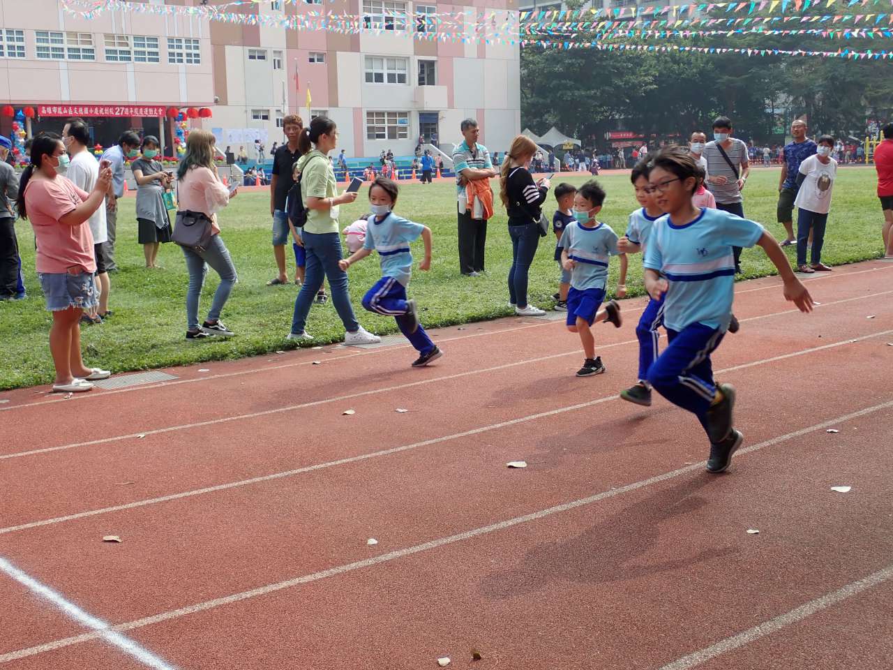 PB270329-1280